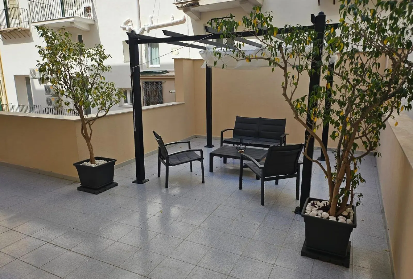 Kontakte von Casa Nino\'